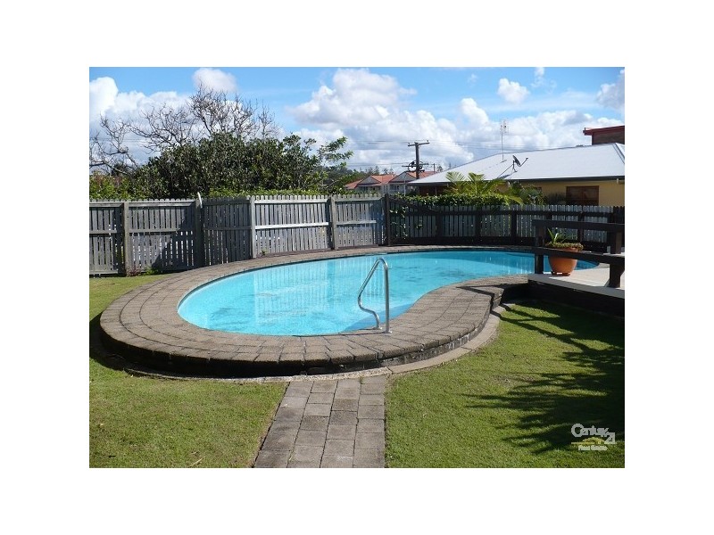 Palm Beach QLD 4221