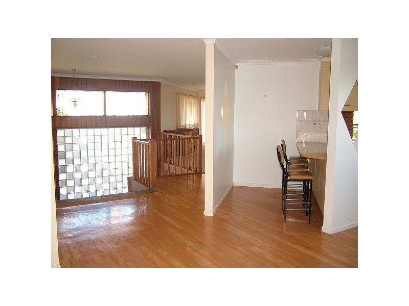 8 The Parapet, Banora Point NSW 2486