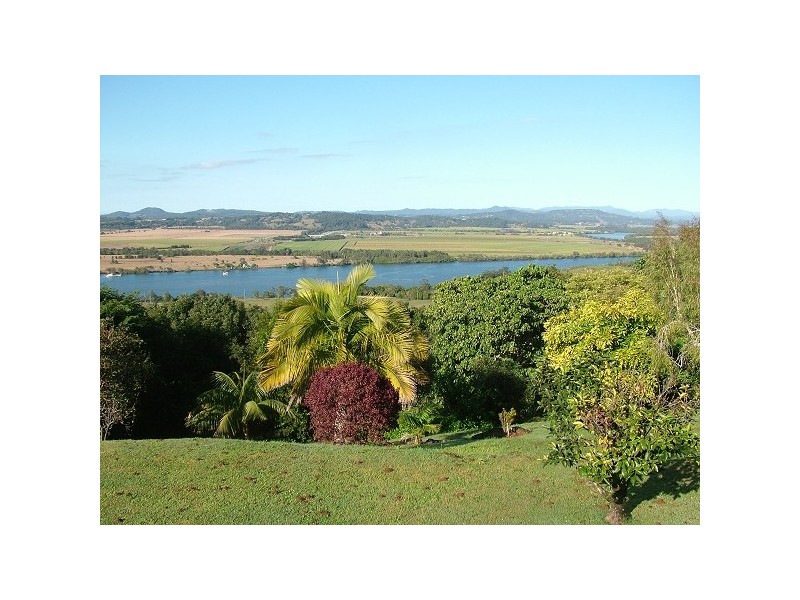 8 The Parapet, Banora Point NSW 2486