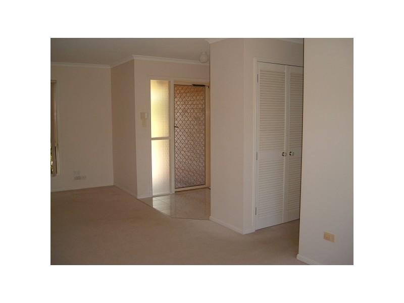 1/1 Cromer Ct, Banora Point NSW 2486