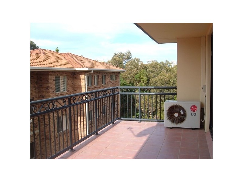 8/32 Dutton Street, Coolangatta QLD 4225