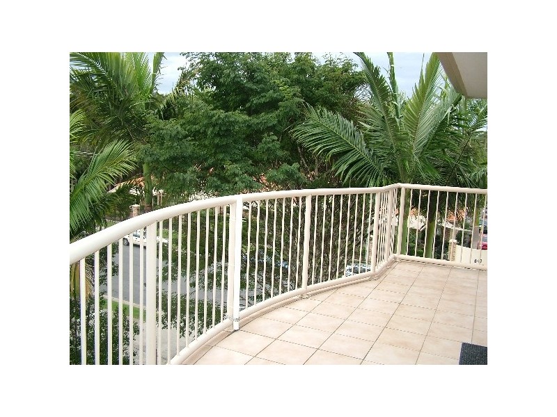 19/9 Ocean St, Coolangatta QLD 4225