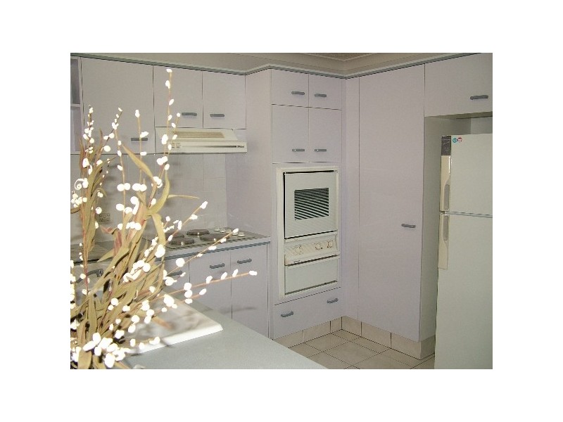 19/9 Ocean St, Coolangatta QLD 4225