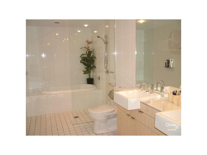 3 McLean St, BLUE C RESORT, Coolangatta QLD 4225