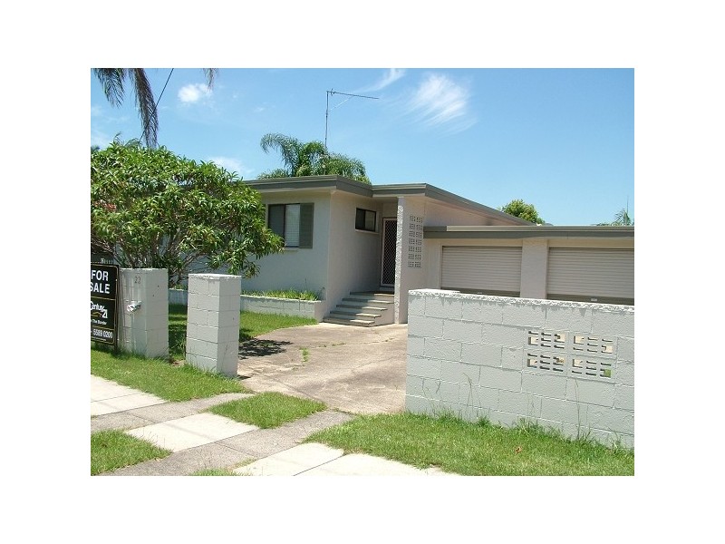 22 The Lakes Drive, Tweed Heads West NSW 2485