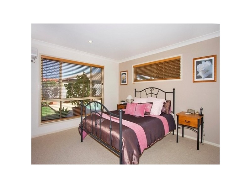 10 Macquarie Street, Banora Point NSW 2486