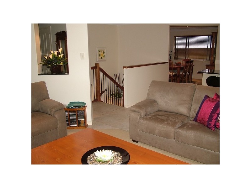 7 Comenara Crescent, Banora Point NSW 2486