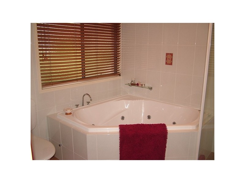 7 Comenara Crescent, Banora Point NSW 2486