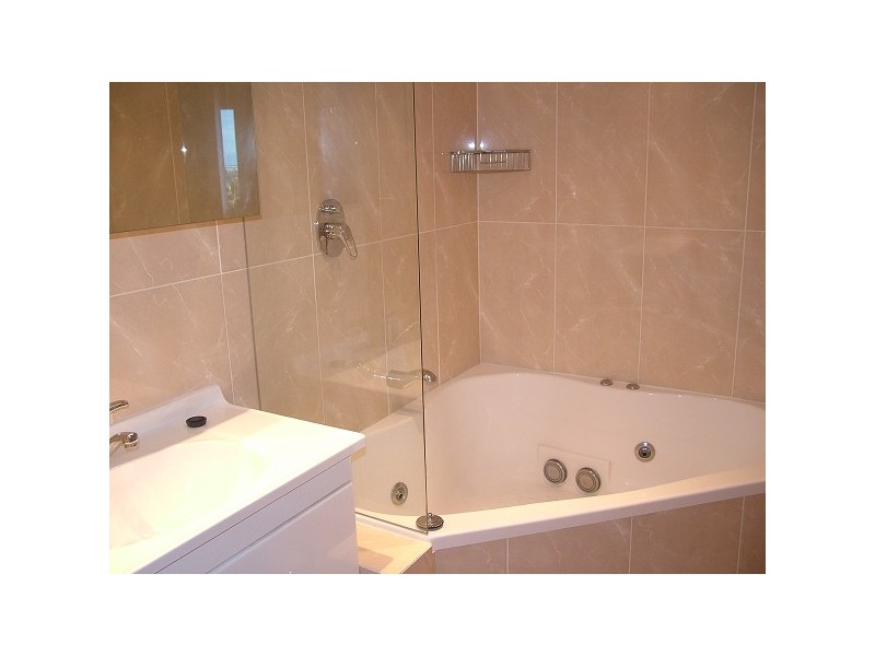 17/130 Marine Parade, Coolangatta QLD 4225