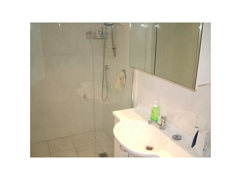 17/130 Marine Parade, Coolangatta QLD 4225