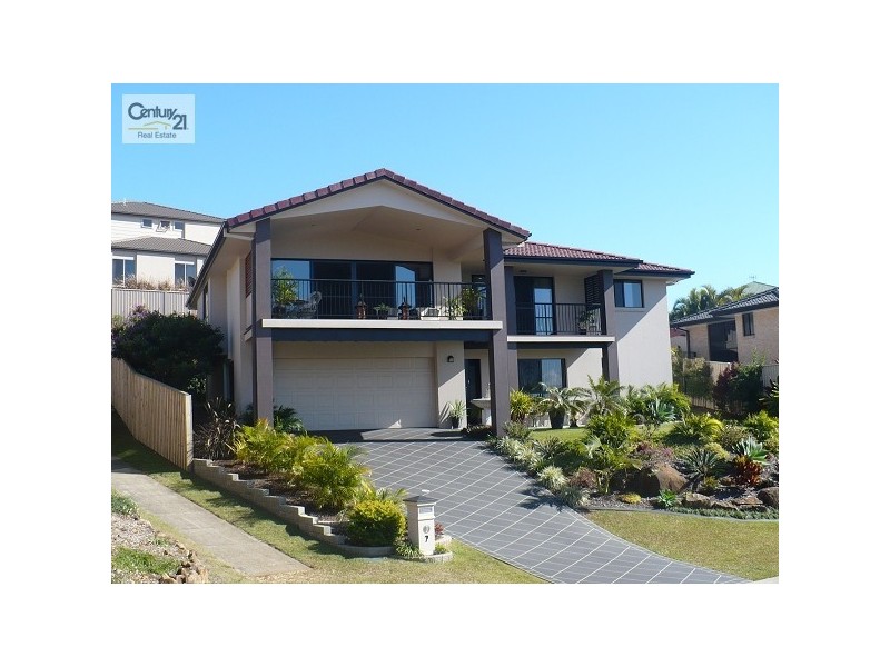7 MOURNE TERRACE, Banora Point NSW 2486