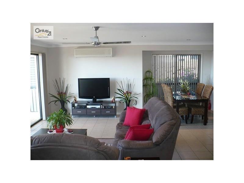 7 MOURNE TERRACE, Banora Point NSW 2486