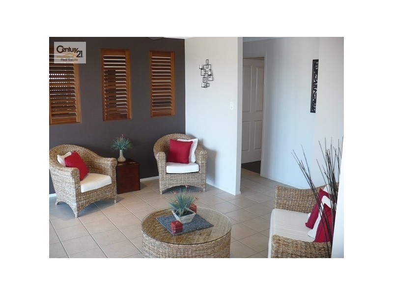 7 MOURNE TERRACE, Banora Point NSW 2486
