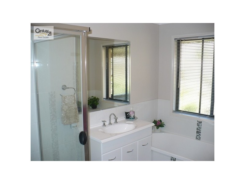 7 MOURNE TERRACE, Banora Point NSW 2486