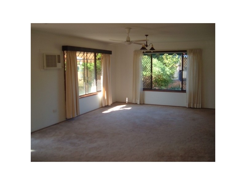 2/66 Keith Compton Dr, Tweed Heads NSW 2485
