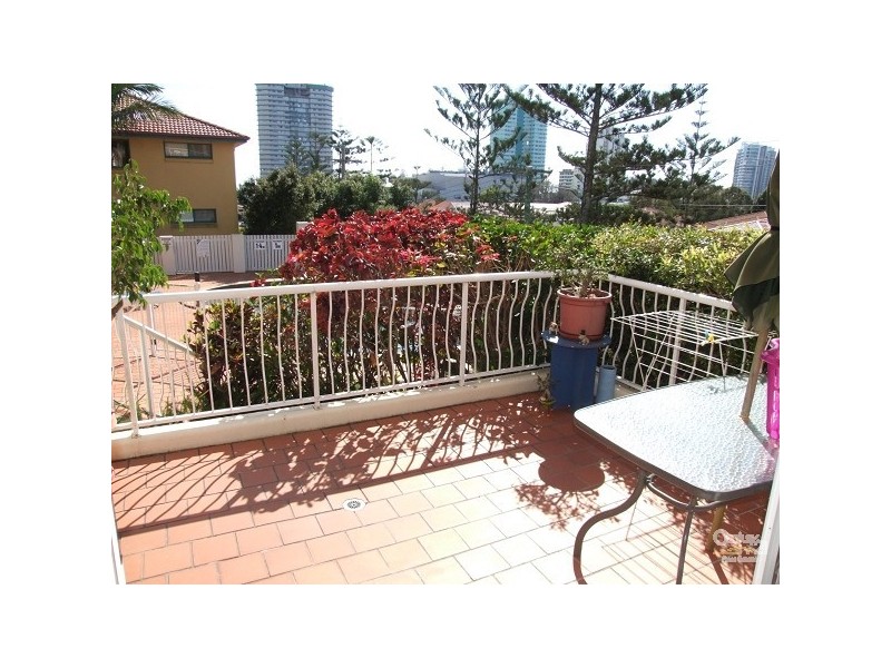1/31 Dutton Street, Coolangatta QLD 4225