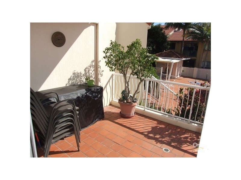 1/31 Dutton Street, Coolangatta QLD 4225