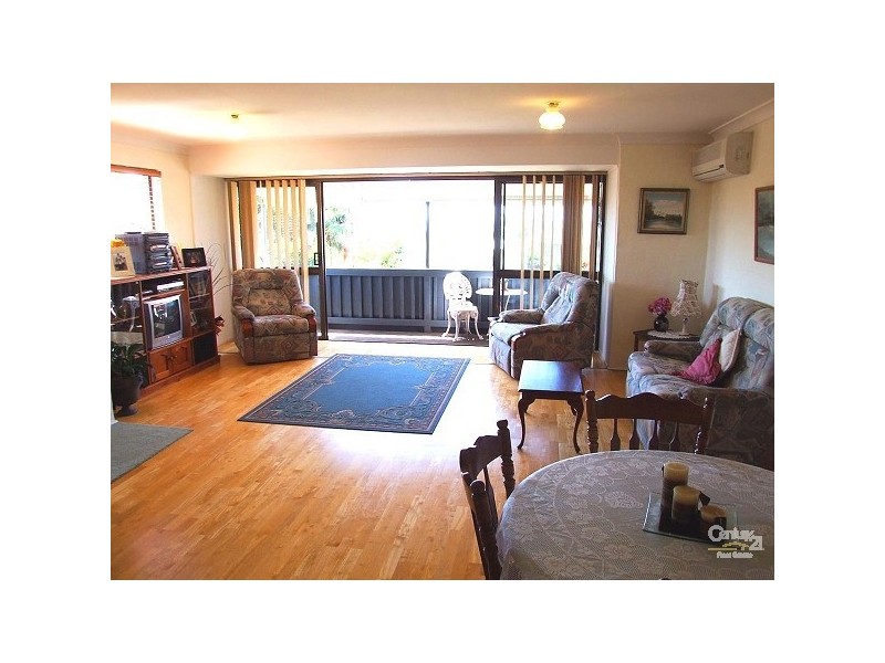 2/11 Allamanda Avenue, Banora Point NSW 2486
