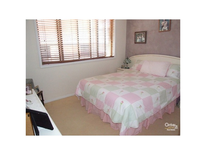 2/11 Allamanda Avenue, Banora Point NSW 2486