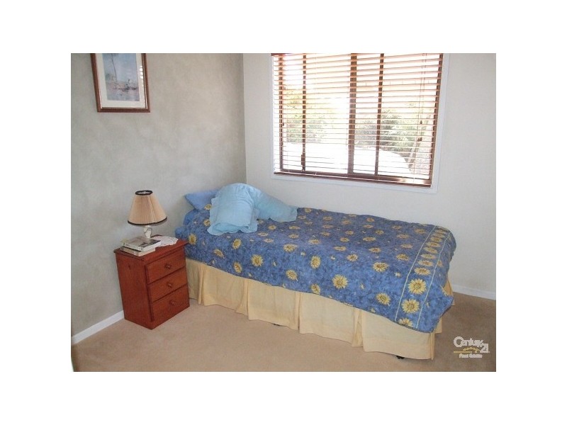 2/11 Allamanda Avenue, Banora Point NSW 2486