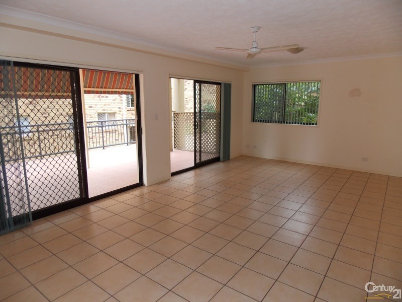 2/32 Dutton Street, Coolangatta QLD 4225