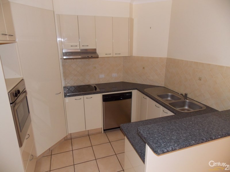 2/32 Dutton Street, Coolangatta QLD 4225