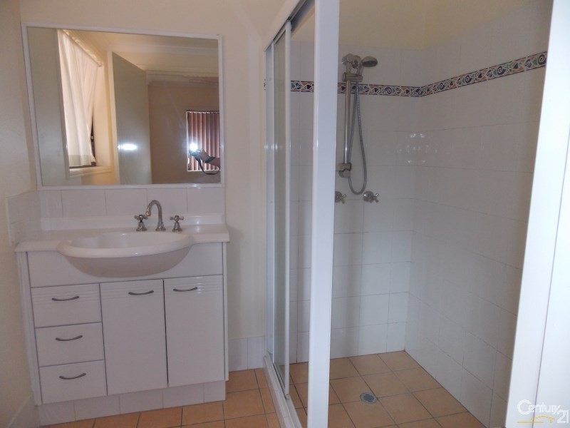 2/32 Dutton Street, Coolangatta QLD 4225