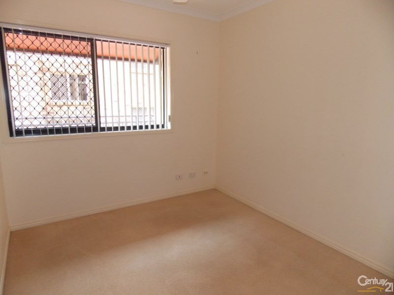 2/32 Dutton Street, Coolangatta QLD 4225