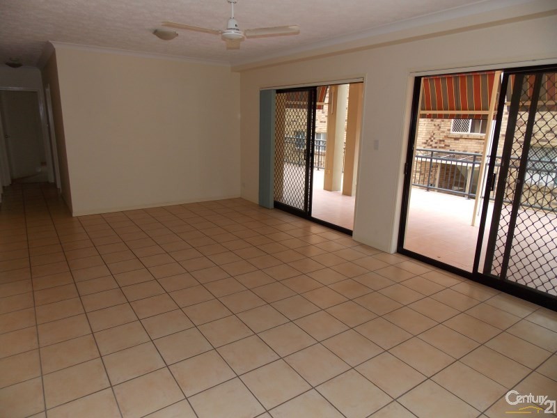 2/32 Dutton Street, Coolangatta QLD 4225