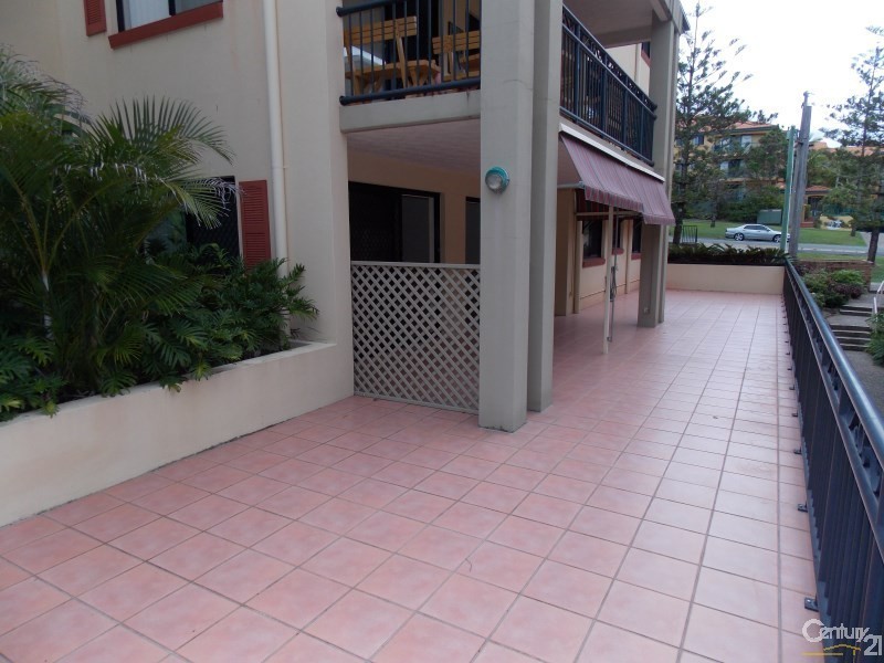 2/32 Dutton Street, Coolangatta QLD 4225