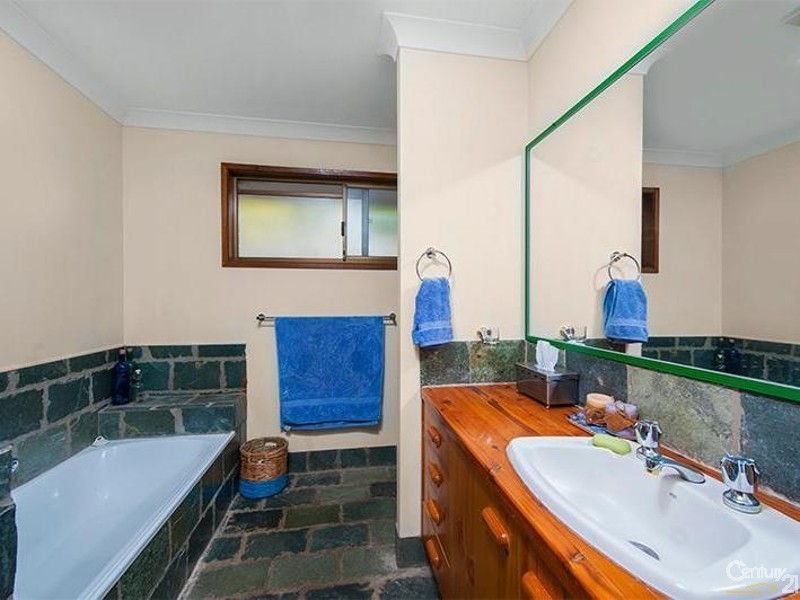 2/21 Cominan Avenue, Banora Point NSW 2486