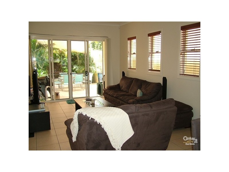 Coolangatta QLD 4225