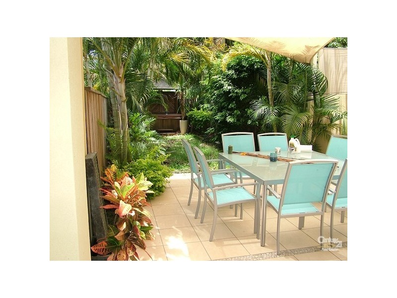 Coolangatta QLD 4225