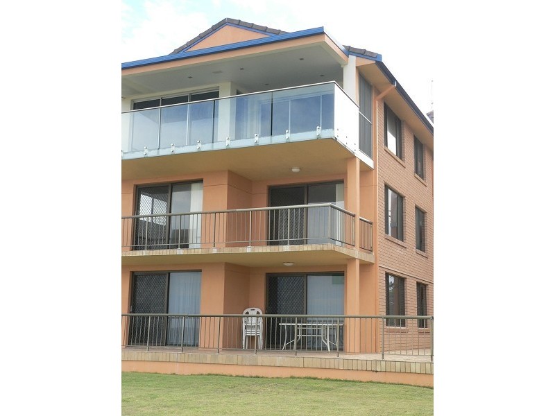 8/271 Golden four Drive, Bilinga QLD 4225