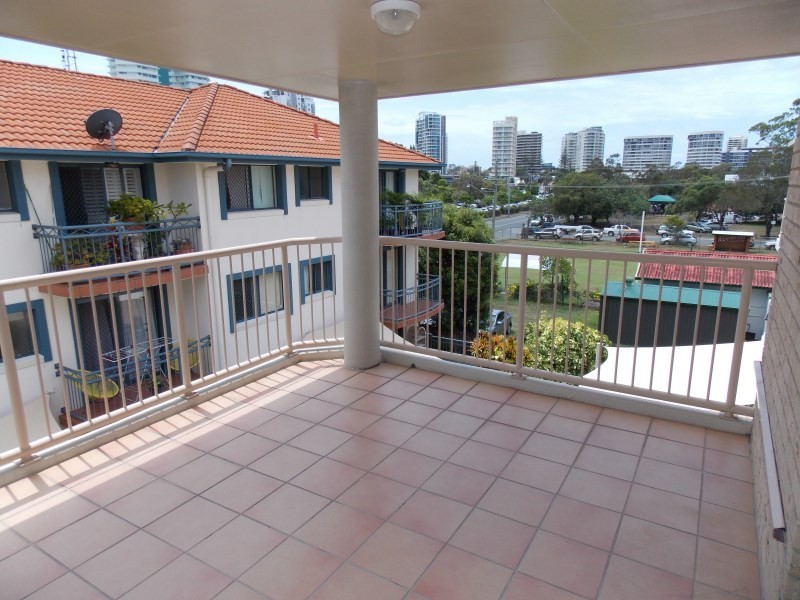 7/18 Dutton Street, Coolangatta QLD 4225