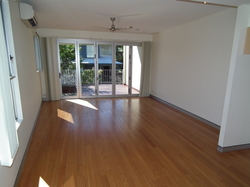 1/11 Tweed Street, Coolangatta QLD 4225