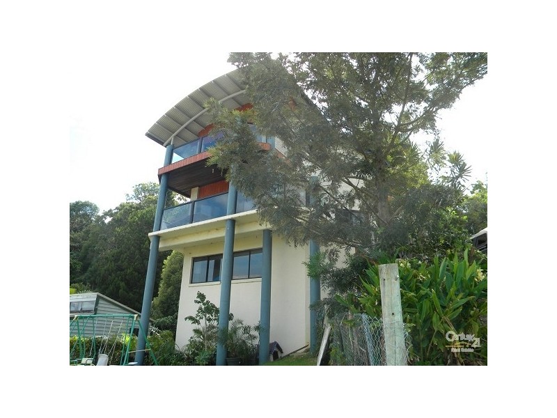 21 Mariners Crescent, Banora Point NSW 2486