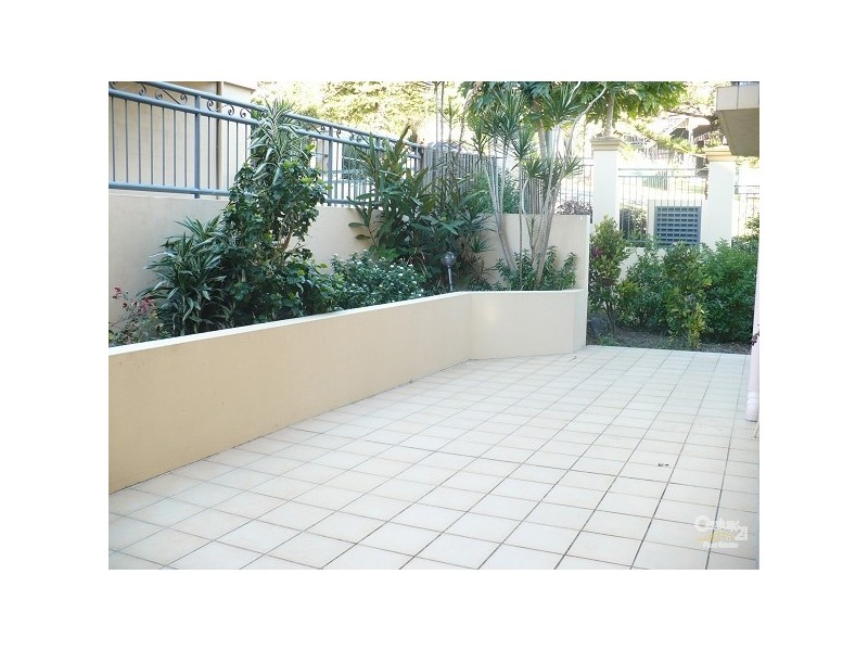 1/40 Dutton Street, Coolangatta QLD 4225