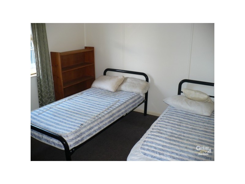 50 Eden Avenue, Coolangatta QLD 4225