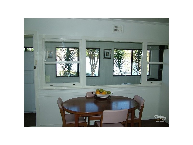 6 Barellan Dr, Banora Point NSW 2486