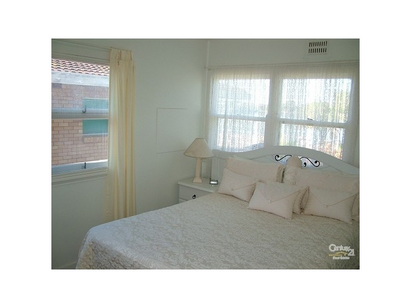6 Barellan Dr, Banora Point NSW 2486