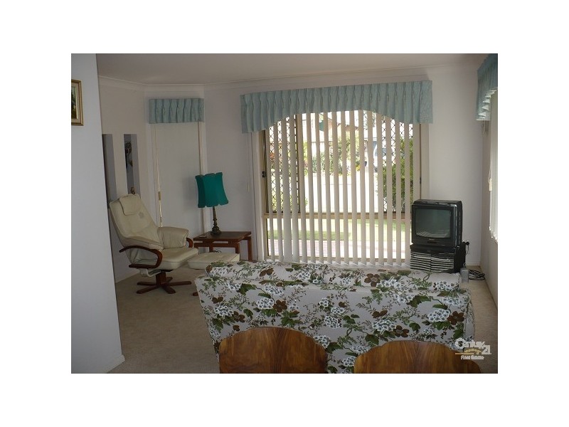 56 Winders Place, Banora Point NSW 2486