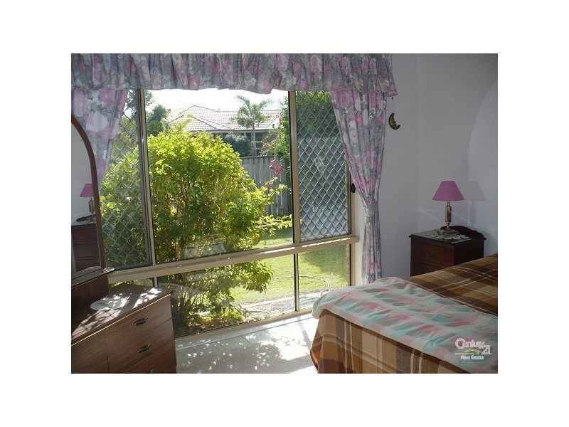 56 Winders Place, Banora Point NSW 2486