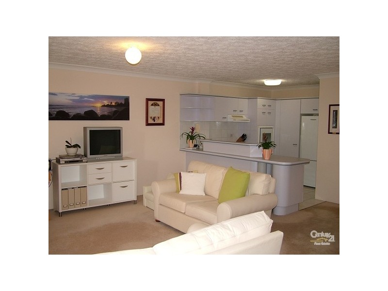 16/9 Ocean Street, Kirra QLD 4225