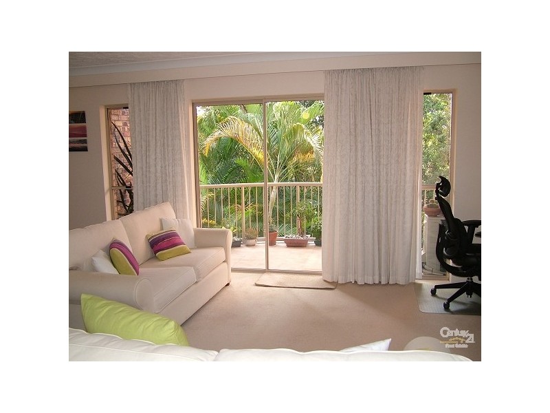16/9 Ocean Street, Kirra QLD 4225