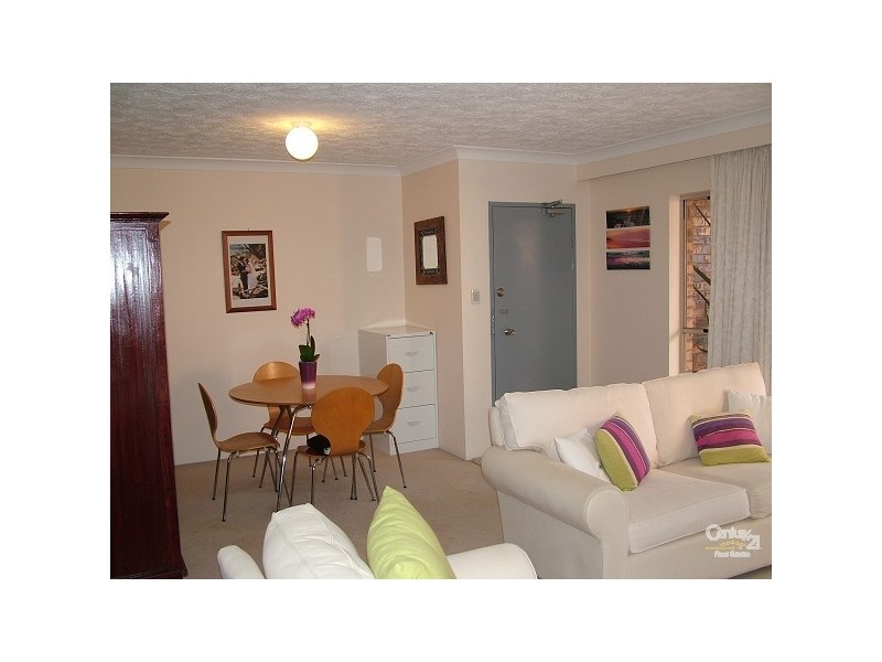 16/9 Ocean Street, Kirra QLD 4225