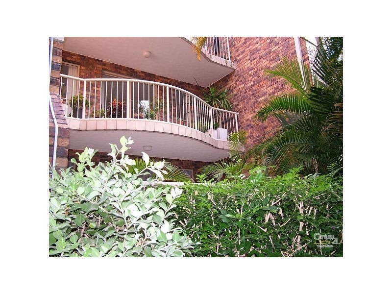 16/9 Ocean Street, Kirra QLD 4225