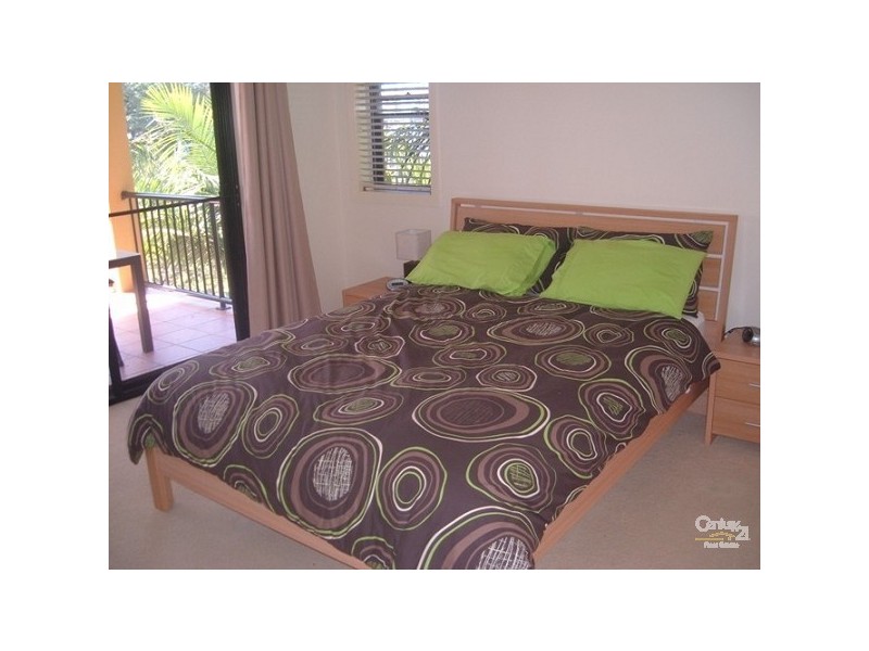 8/20 Dutton Street, Coolangatta QLD 4225