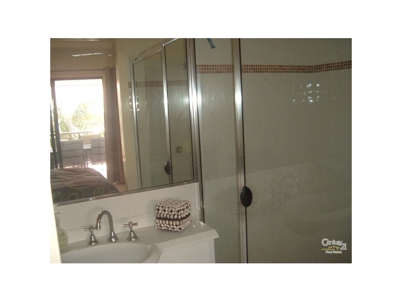 8/20 Dutton Street, Coolangatta QLD 4225