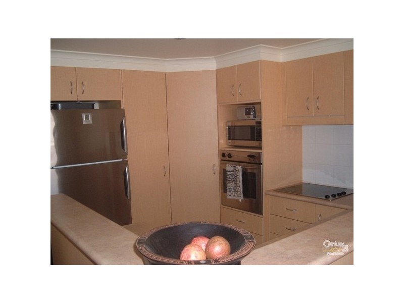 8/20 Dutton Street, Coolangatta QLD 4225